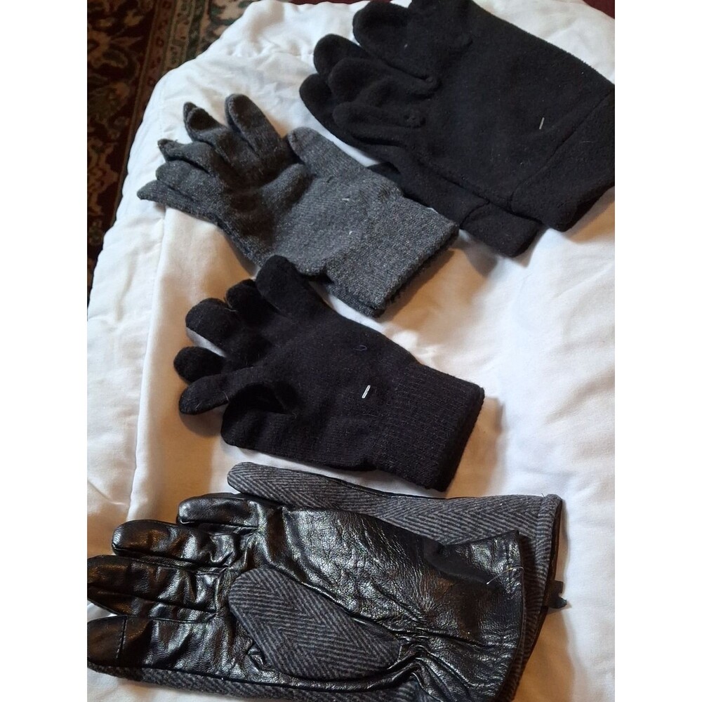 Men's Black and Gray Winter Gloves - Pack of Mixed Styles 4 Pair (Mis431)